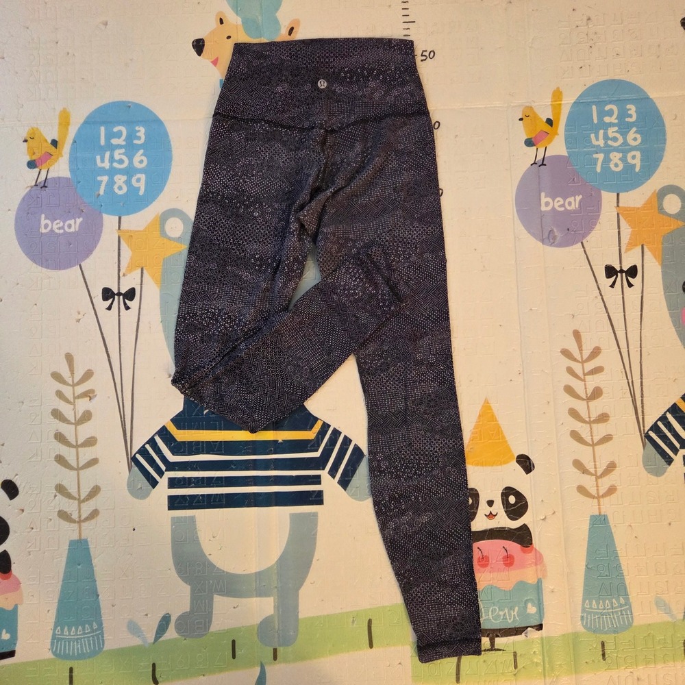Lululemon Wunder Under High-Rise Tights‎ Night View White Black Size 4 LW5BLSS